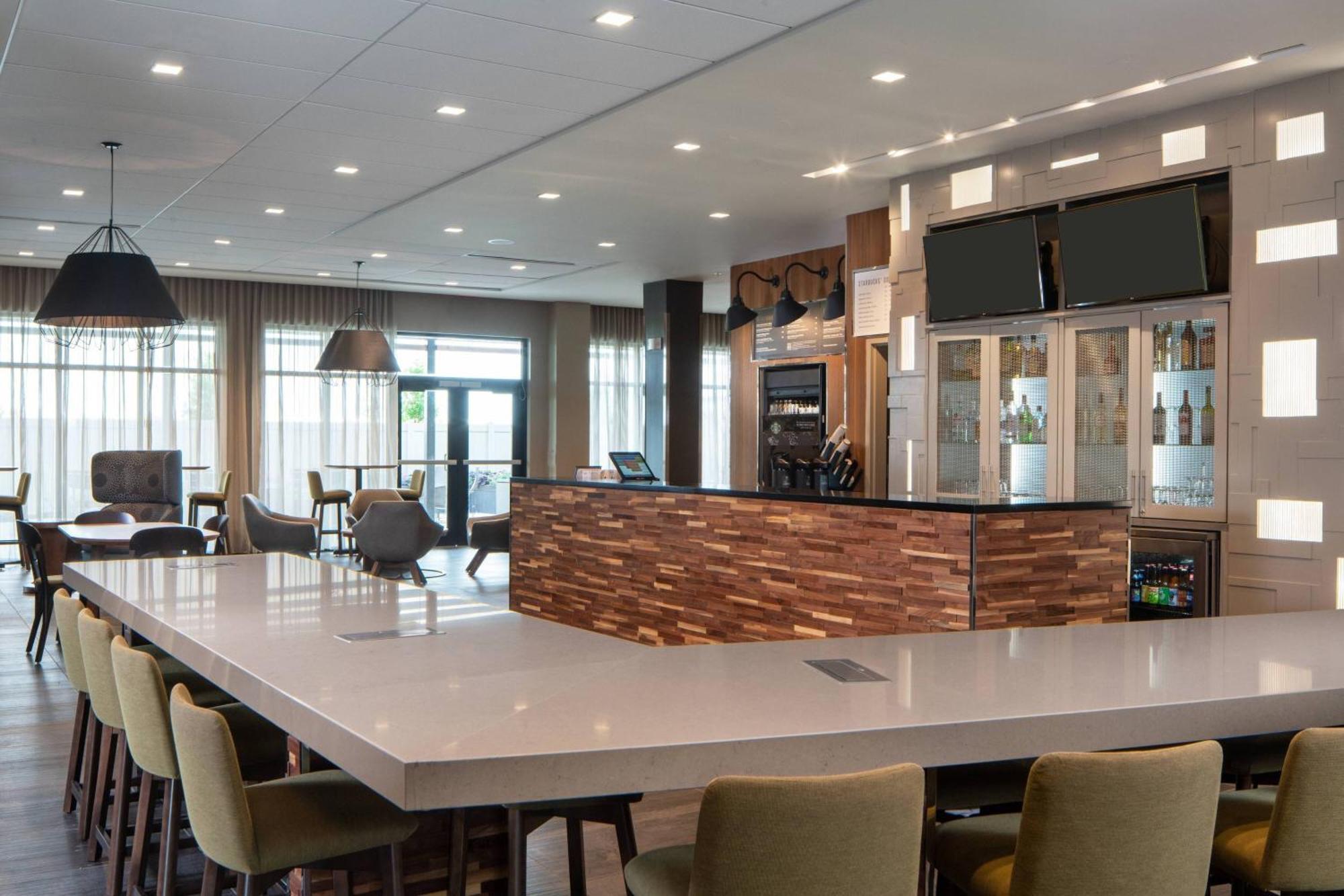 מלון Courtyard By Marriott Lafayette South מראה חיצוני תמונה