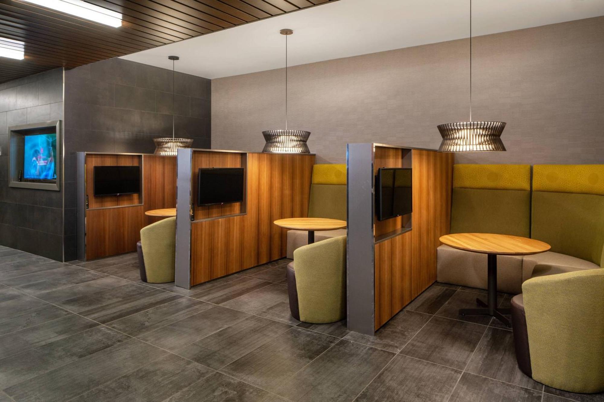 מלון Courtyard By Marriott Lafayette South מראה חיצוני תמונה