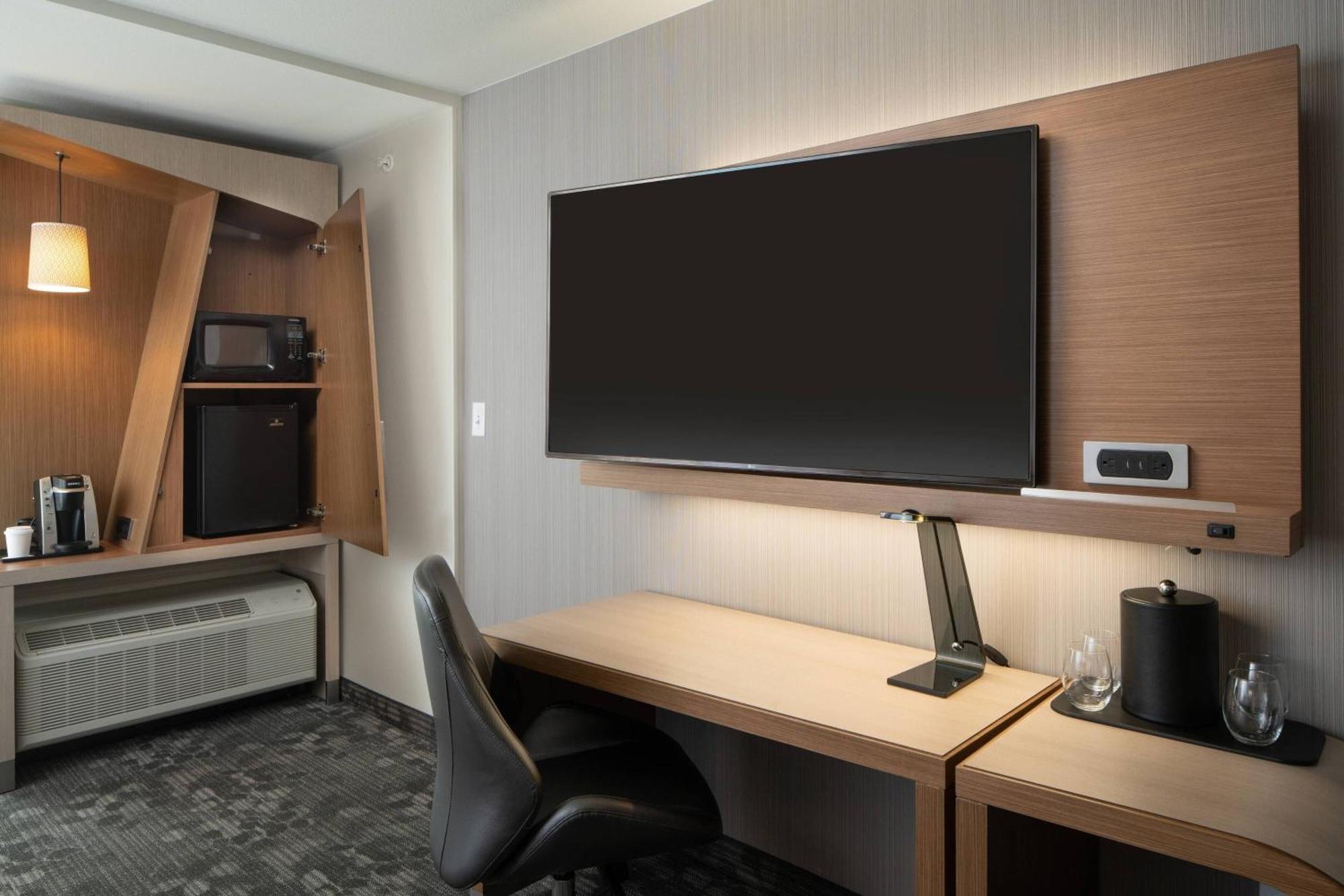 מלון Courtyard By Marriott Lafayette South מראה חיצוני תמונה